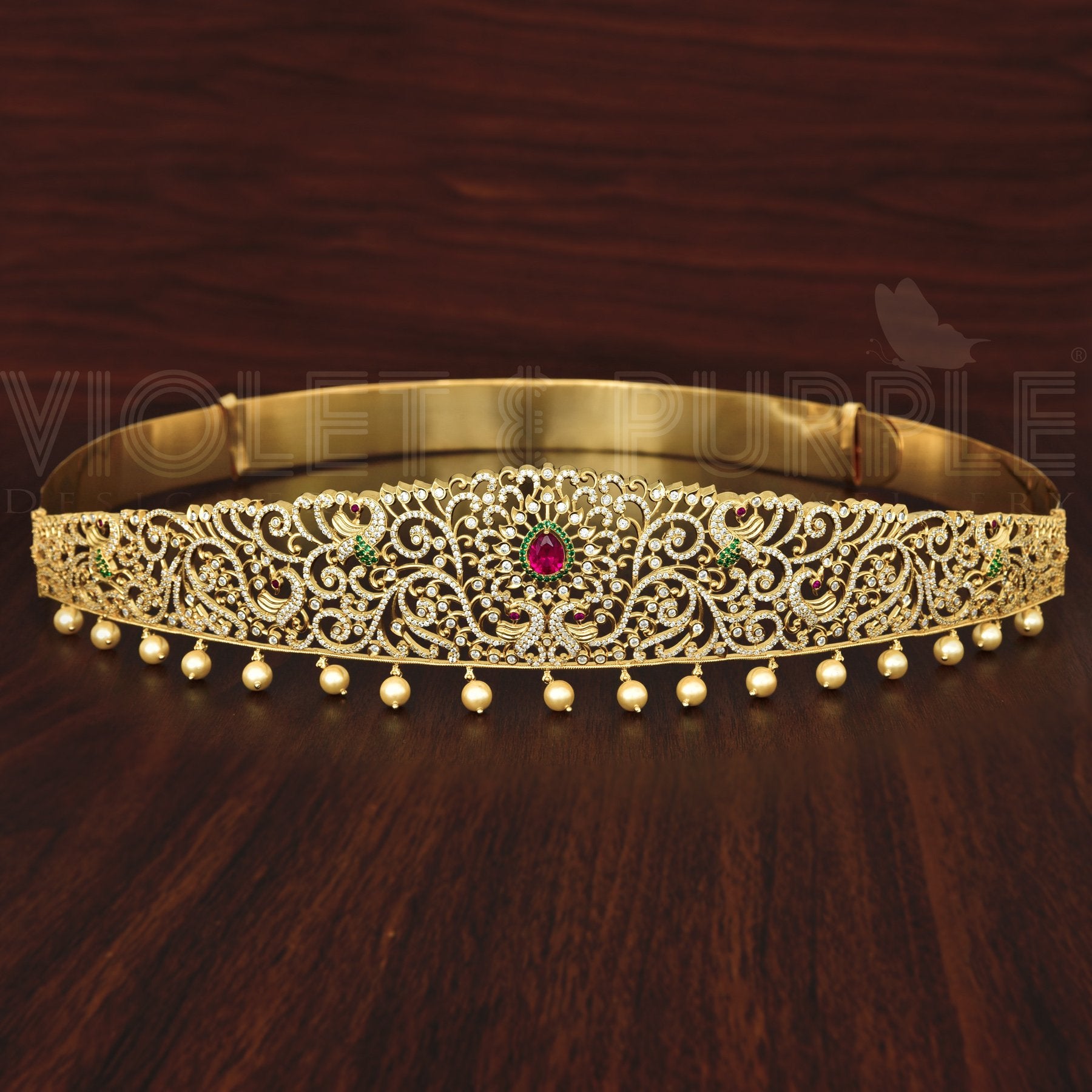 Photo of Diamond bridal jewellery with waist belt and gold kanjivaram
